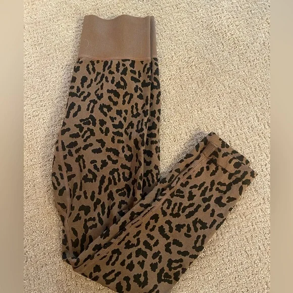 Betsey Johnson Pants Jumpsuits Betsey Johnson Performance Leggings Leopard Print Size S Poshmark
